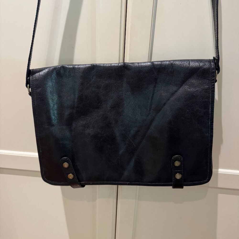 Vintage Garbanza Black Messenger Bag